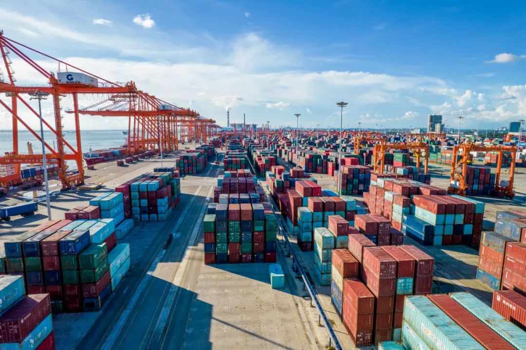 廣西欽州港片區(qū)1-5月外貿(mào)進出口增勢強勁，領(lǐng)跑區(qū)域發(fā)展